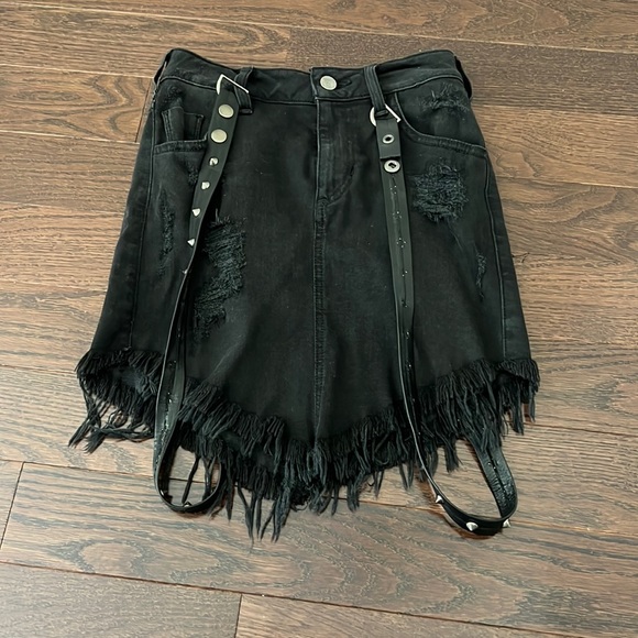 Guess skirt - Picture 1 of 4